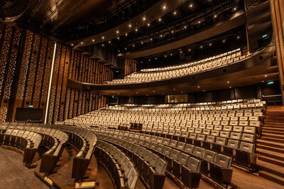 Casinozaal Theater aan de Parade stoelen en zijwand