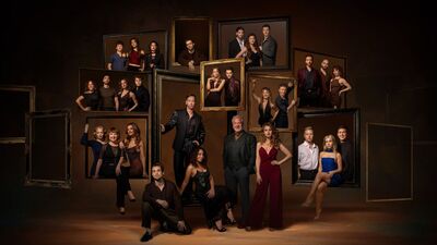 De cast van CATS in schilderijen omdat deze versie zich afspeelt in de catacombe van het Rijksmuseum