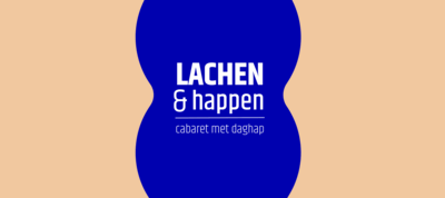 Logo van "Lachen & Happen", een cabaret- en eetconcept, met een blauw ontwerp op een beige achtergrond.